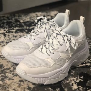 Nine West white dad sneaker size 9 NWOT